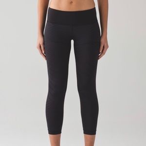 Lululemon Hot Like Agni Crop Sz 8 Black